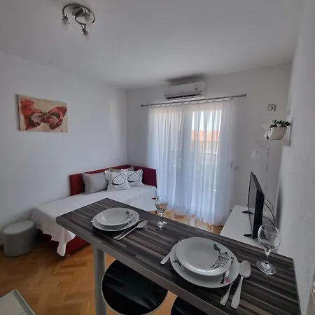 Villa Em Makarská Exteriér fotografie