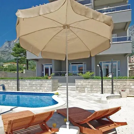 Villa Em Makarská Exteriér fotografie