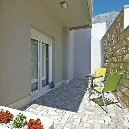 Villa Em Makarská Exteriér fotografie
