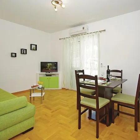 Villa Em Makarská Exteriér fotografie