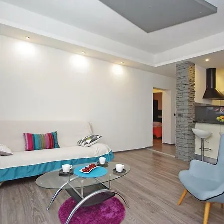 Villa Em Makarská Exteriér fotografie