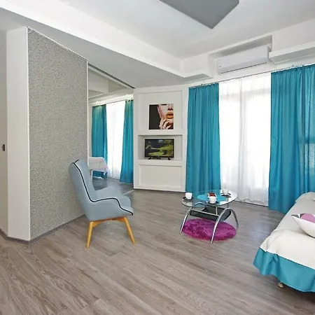 Villa Em Makarská Exteriér fotografie