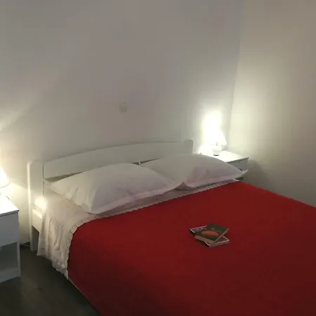 Villa Em Makarská Exteriér fotografie