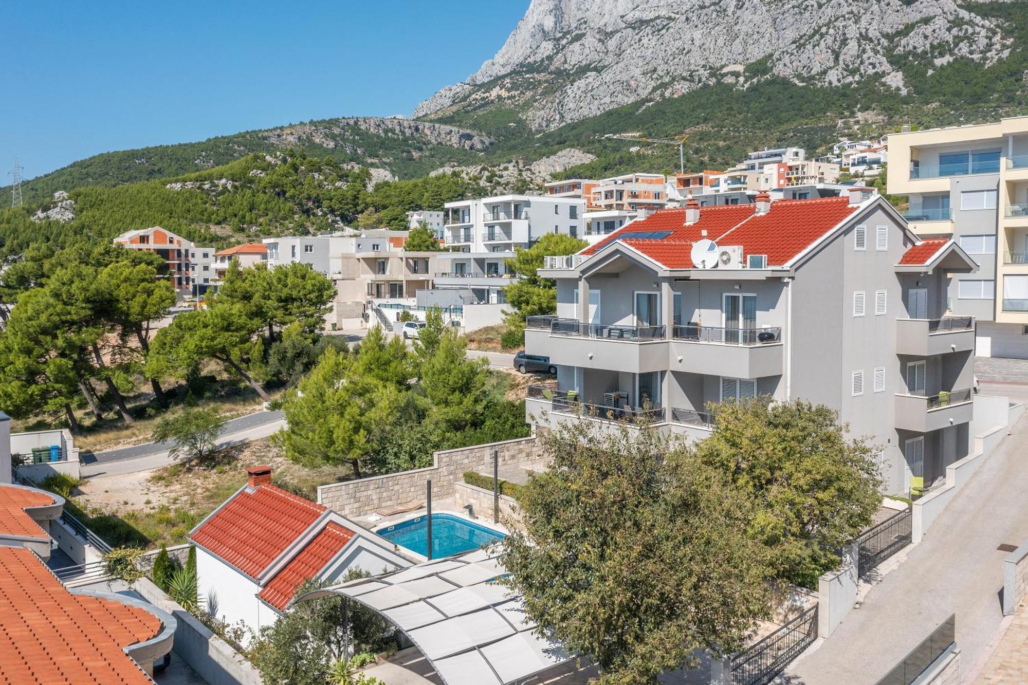 Apartment Em Makarska