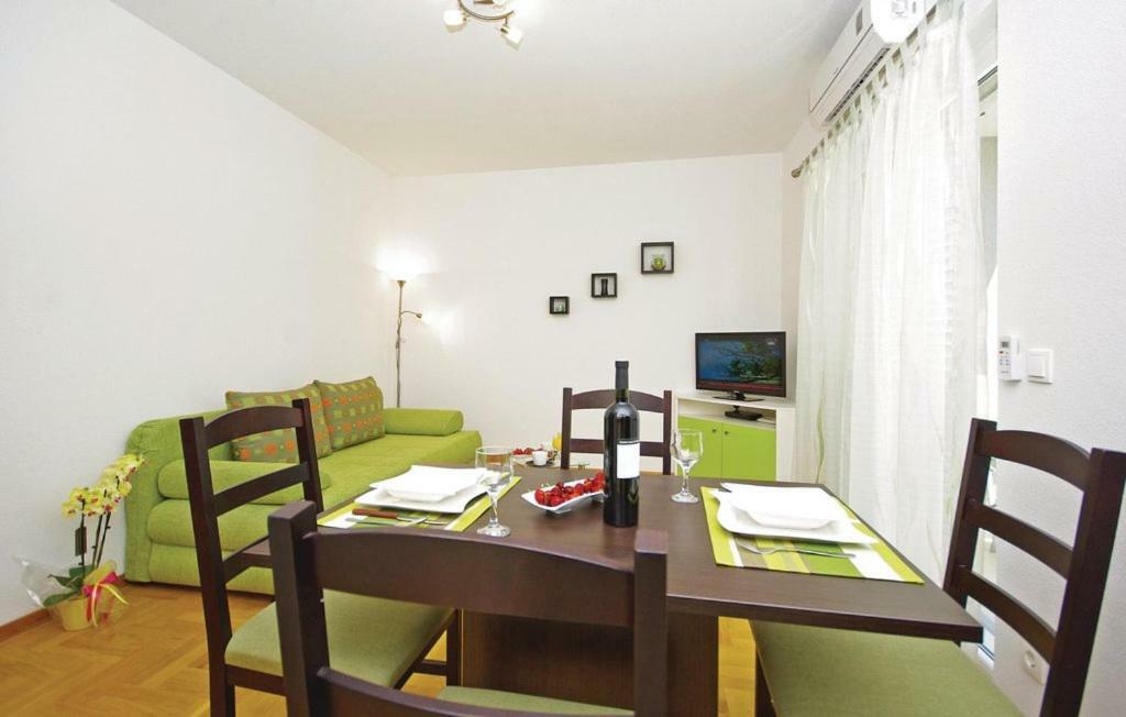 Em Apartment Makarska